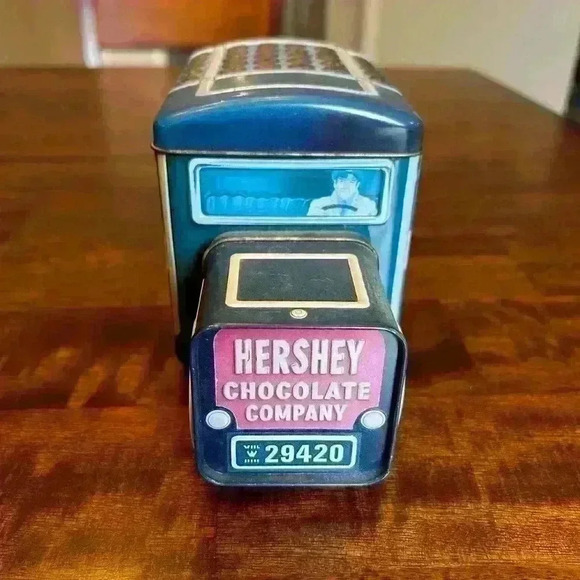 Vintage 2000 Hershey's Vehicle Series Canister #1 Milk Truck Candy Tin - Picture 3 of 6